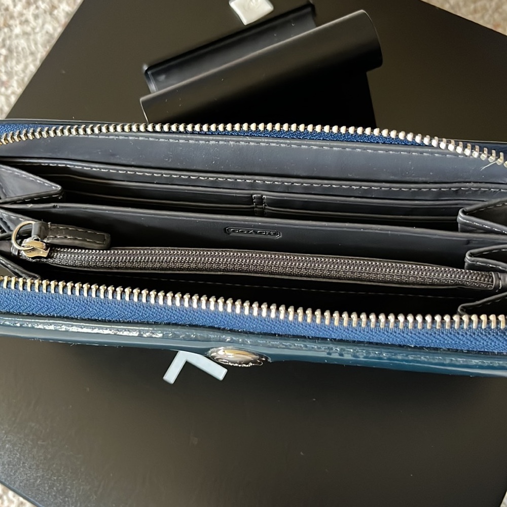 Coach Wallet - Picture 3 of 5